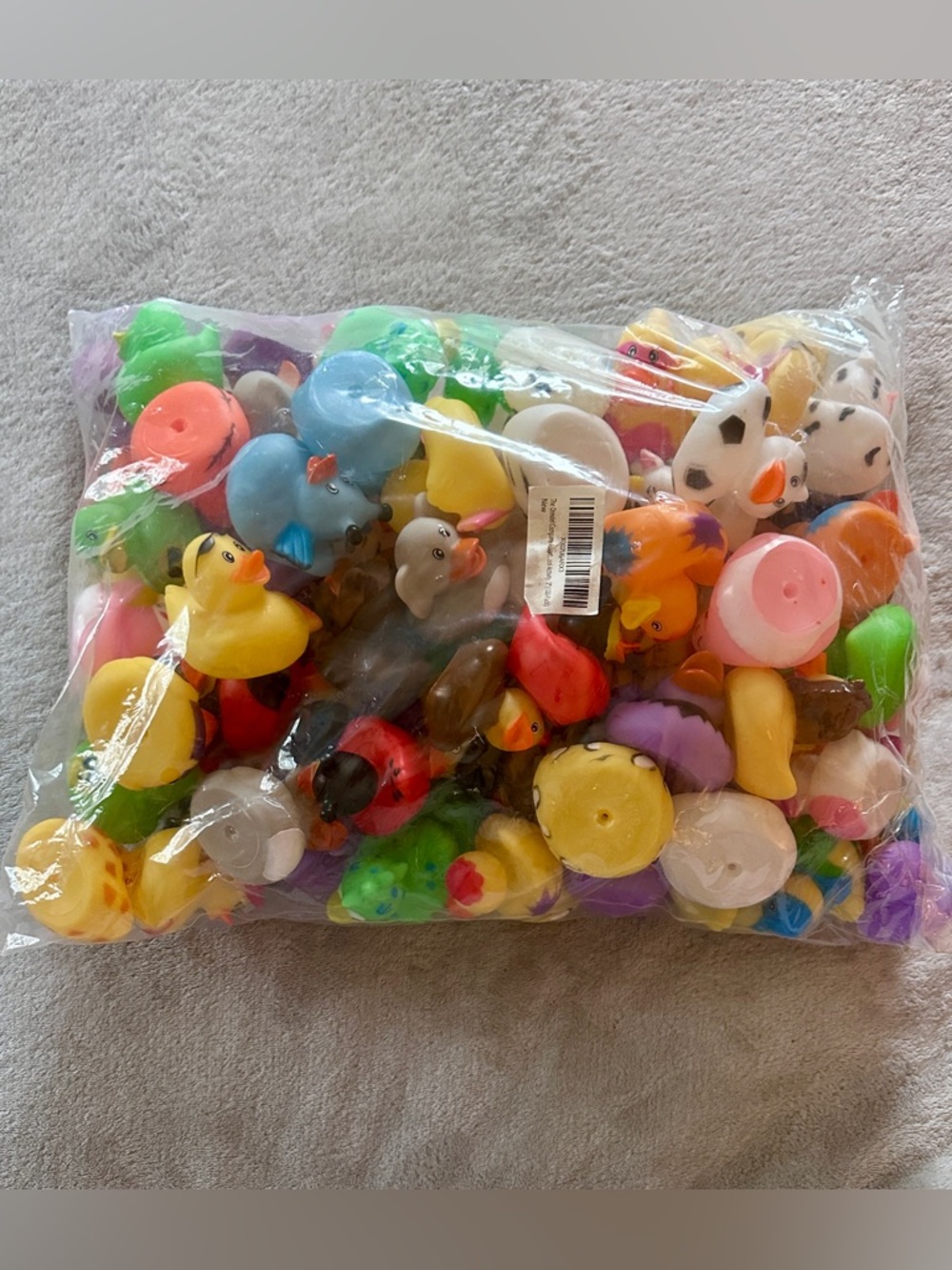 Dreidel Company Bag of 100 Various Rubber Ducks
